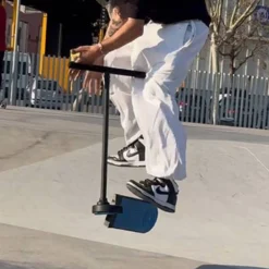 Ipozon Trampoline Scooter -Lucky shop A professional rider plays bars spin and deck flip at the same time use ipozon trick scooter on flat ground 54991.1677710560