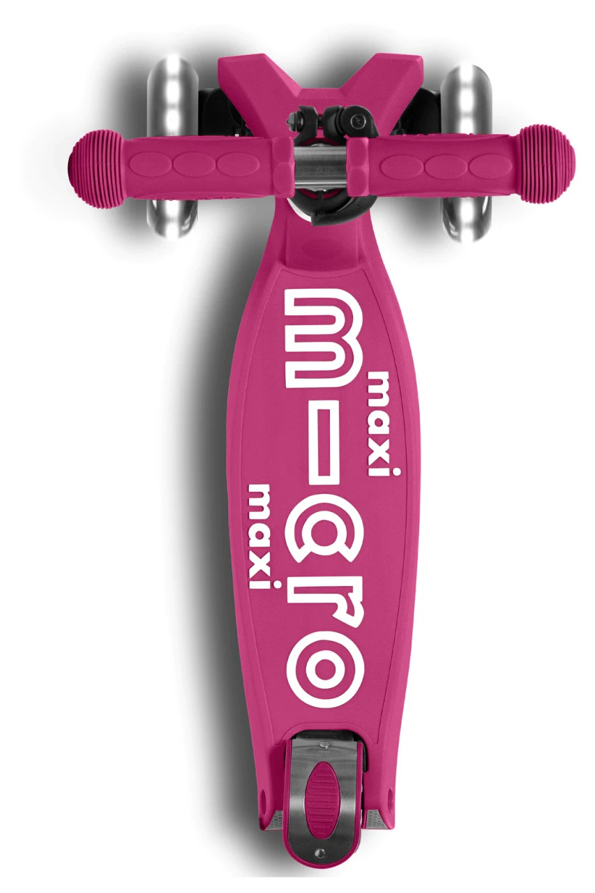 Micro - Maxi Deluxe Foldable LED Scooter 6 Micro - Maxi Deluxe Foldable LED Scooter - Image 4